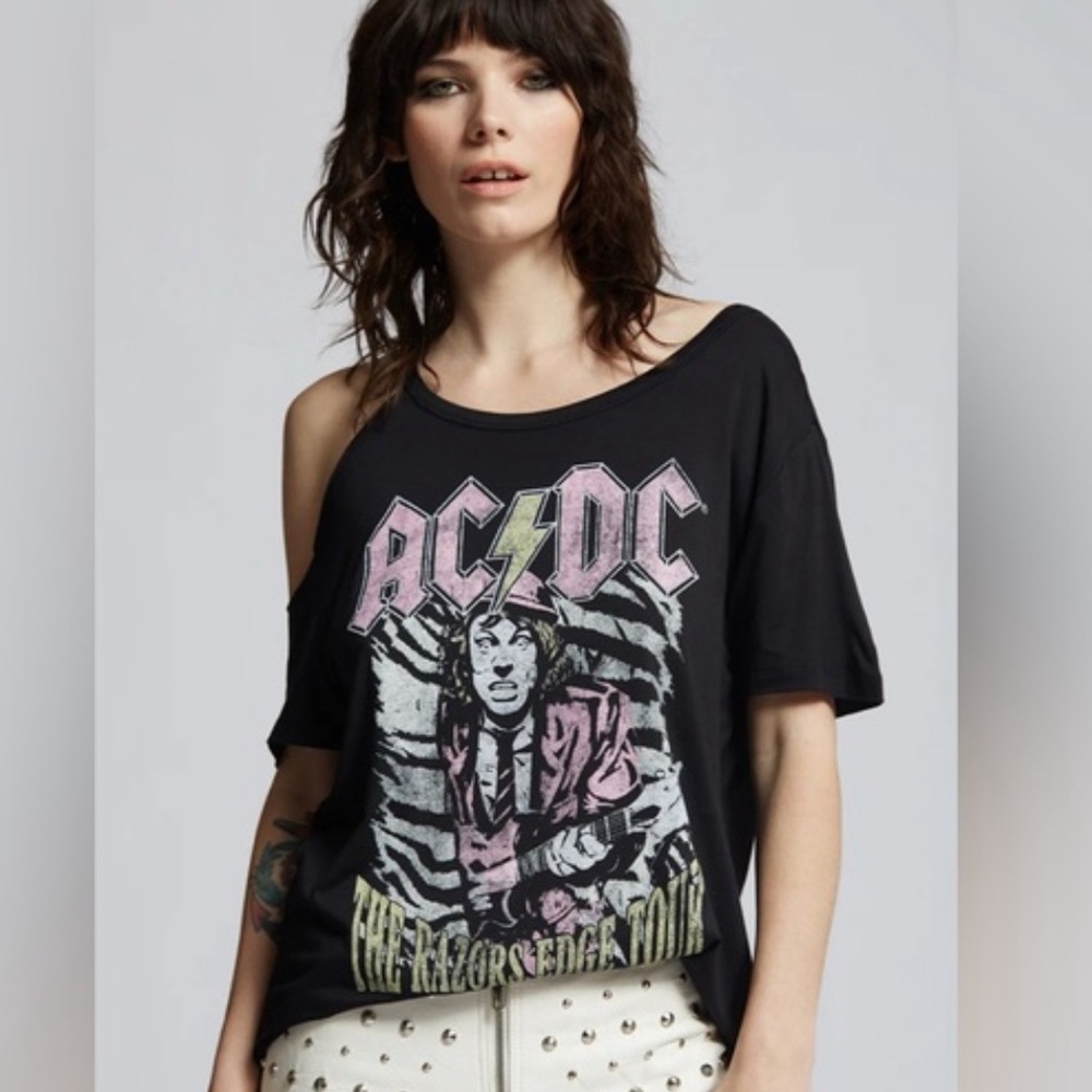 Recycled Karma AC/DC The Razors Edge Tour Cold Shoulder Tee XS